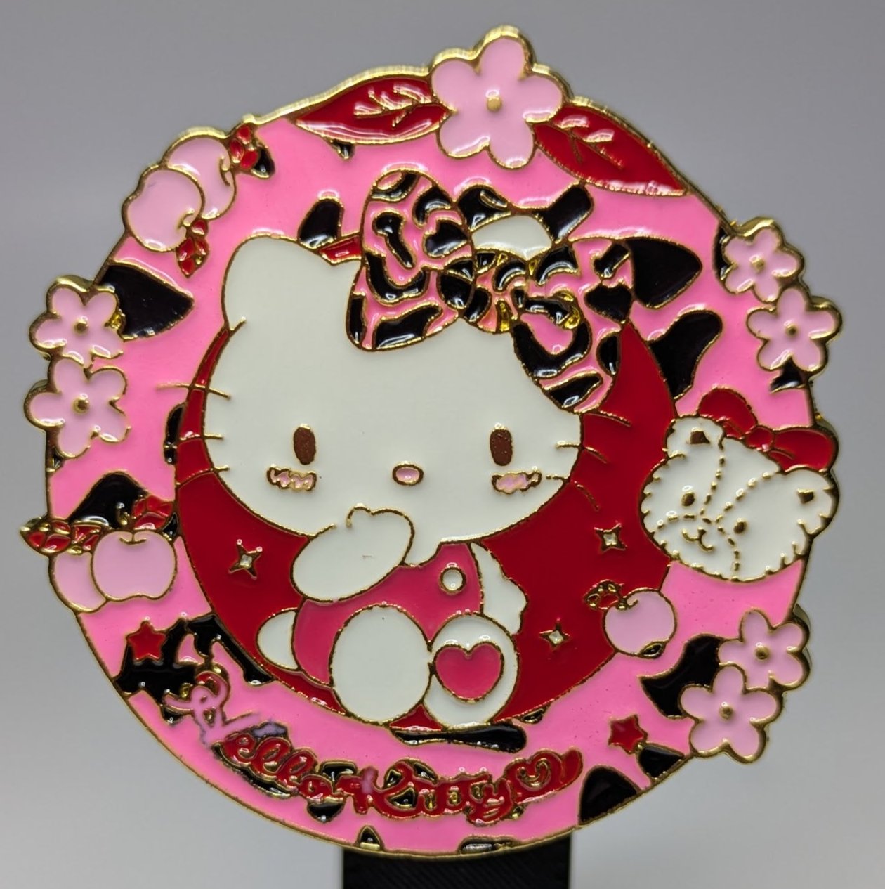 SANRIO HELLO KITTY REATH PIN